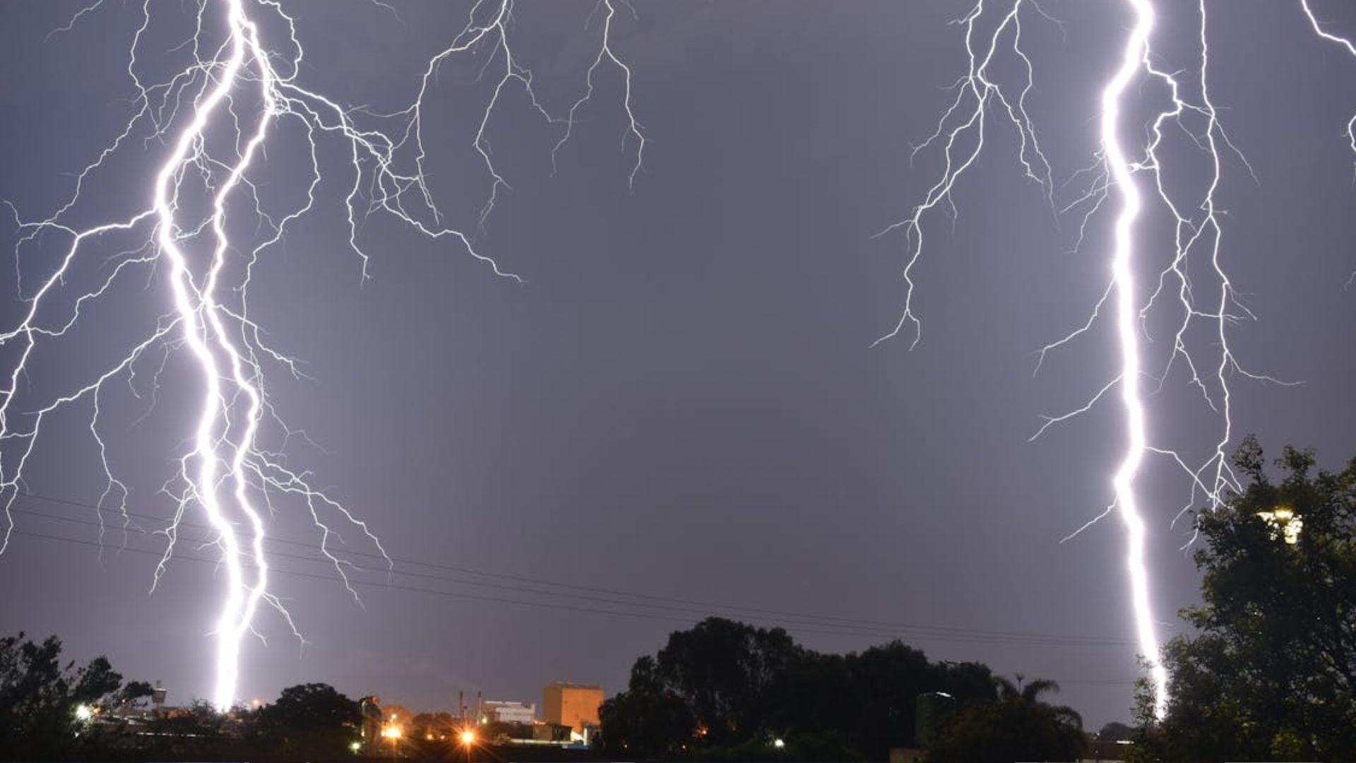 Де будуть грози в Україні 17 червня Де будуть грози в Україні 17 червня