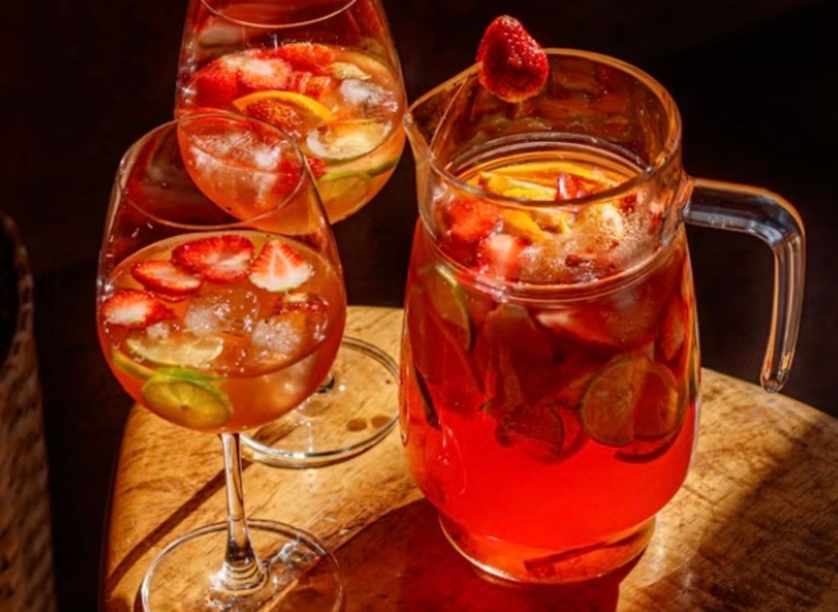 Рецепт коктейлю "Сангрія" Рецепт коктейлю "Сангрія"