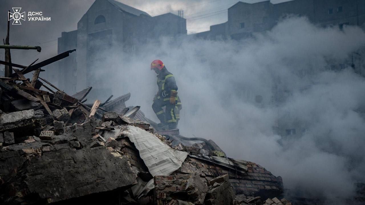 Обстріли України 17.06.2025 - донька Кіта Келлога відверто висловилася - 24 Канал Обстріли України 17.06.2025 - донька Кіта Келлога відверто висловилася - 24 Канал