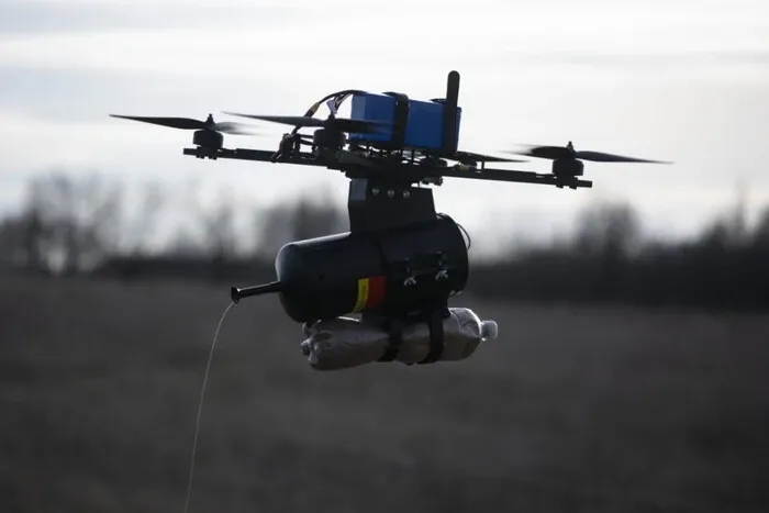 Дрон на оптоволокне Дрон на оптоволокне