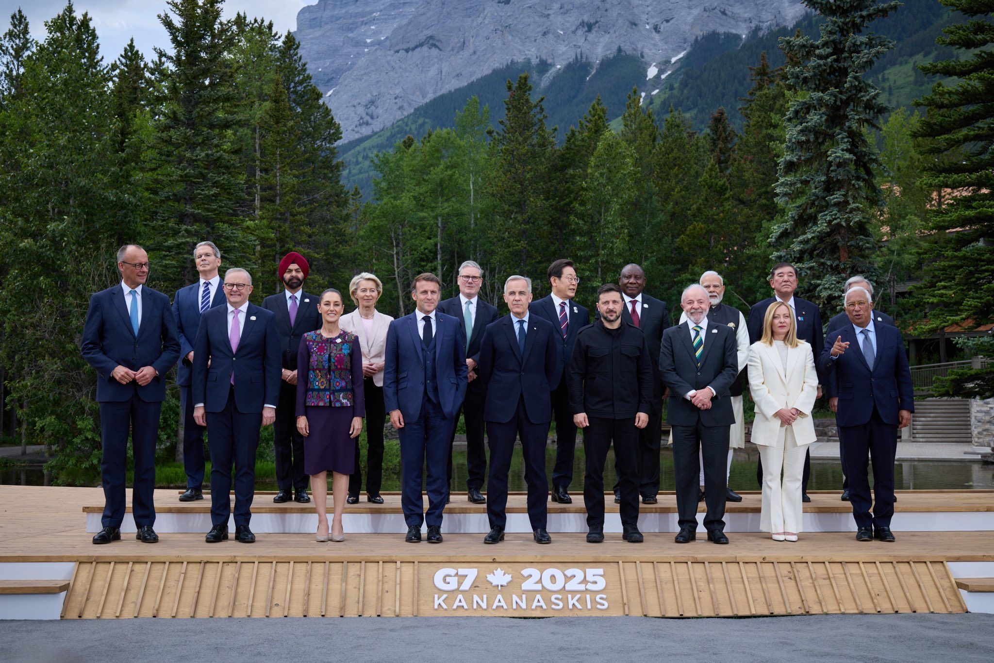 Украина на встрече G7 в Канаде Украина на встрече G7 в Канаде