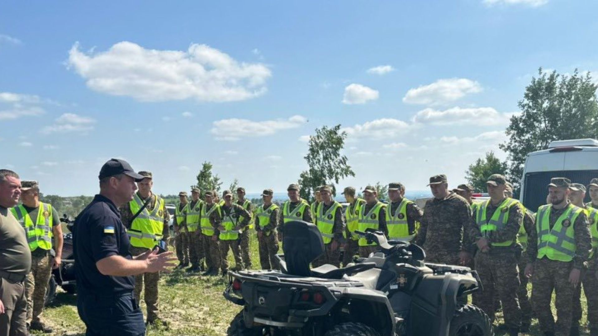 На Прикарпатье уже вторые сутки ищут мальчика На Прикарпатье уже вторые сутки ищут мальчика