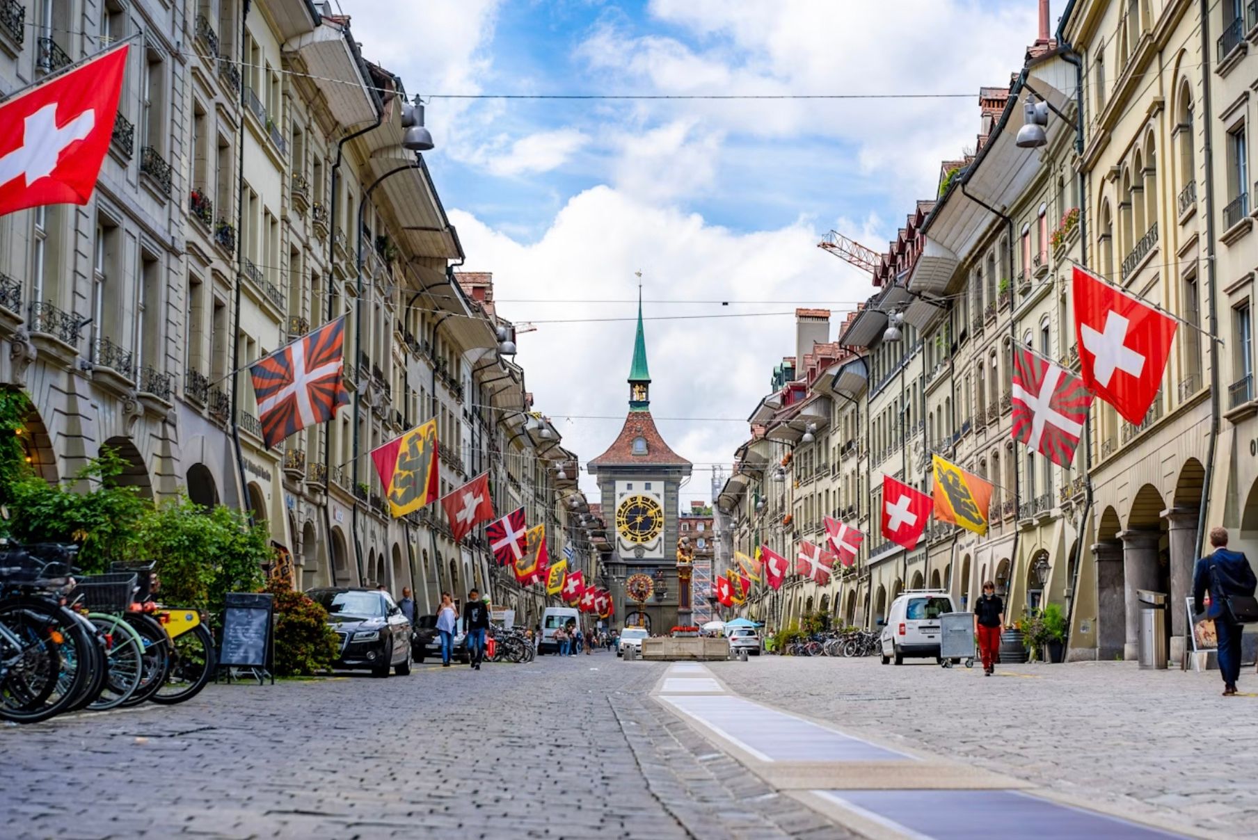 В Швейцарии планируют ограничить защиту украинских беженцев В Швейцарии планируют ограничить защиту украинских беженцев