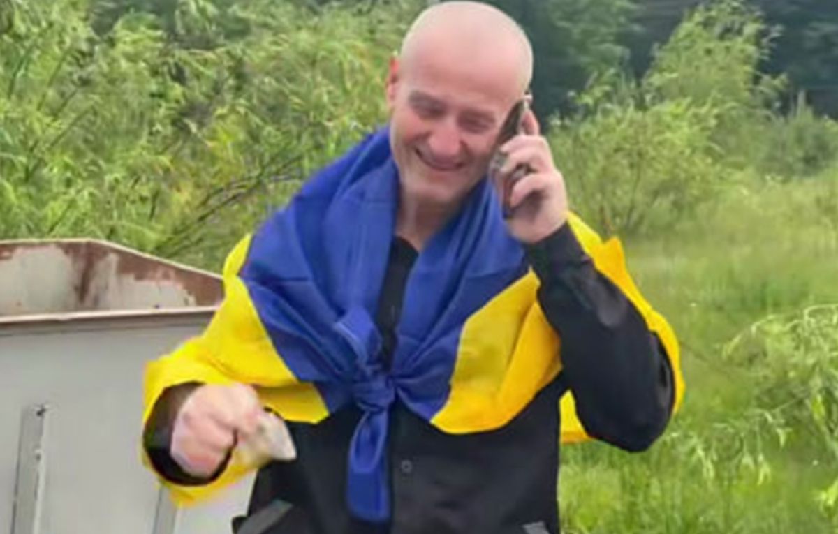 Обмін полоненими 20.06.2025 - звільнений зателефонував сину на фронт - відео - 24 Канал Обмін полоненими 20.06.2025 - звільнений зателефонував сину на фронт - відео - 24 Канал