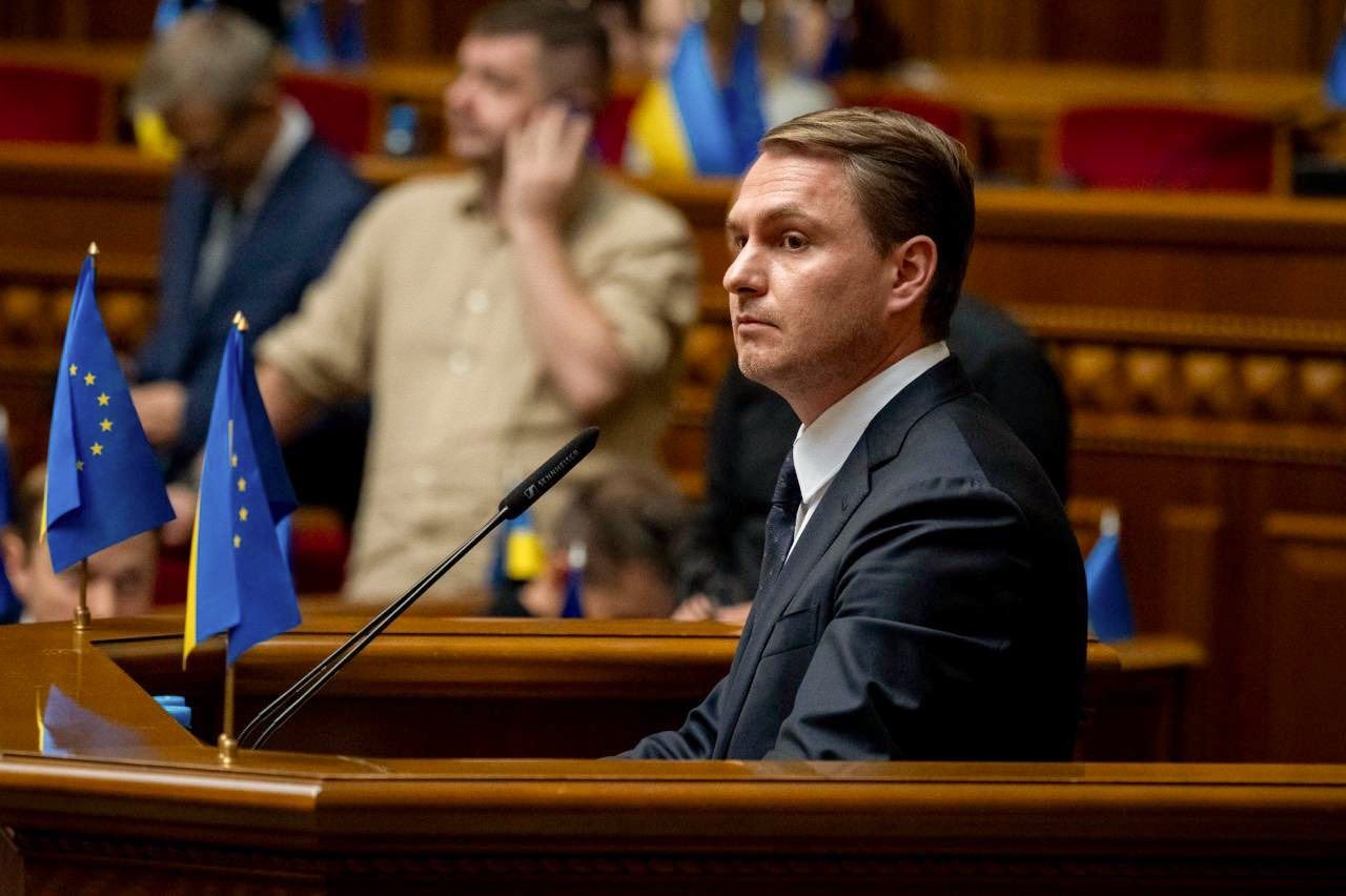 Зеленський підписав указ про призначення Кравченка генеральним прокурором - 24 Канал Зеленський підписав указ про призначення Кравченка генеральним прокурором - 24 Канал