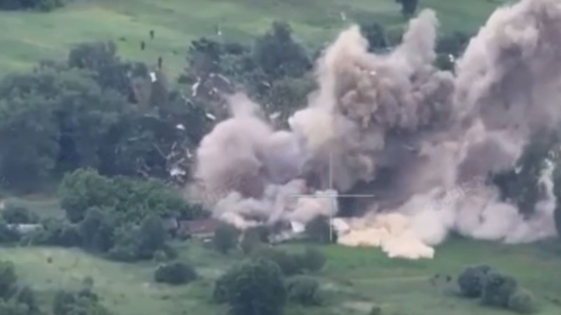 Момент удару по російським дронарям