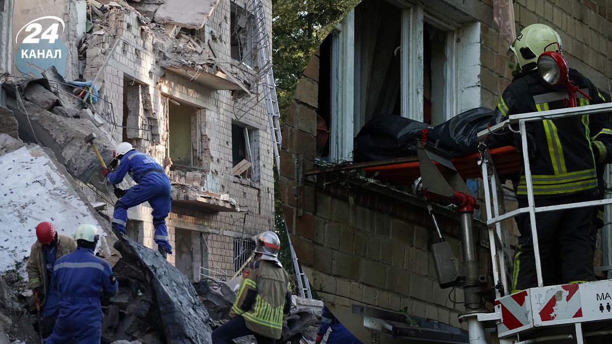 Про пошукові роботи на місці влучання у Києві 