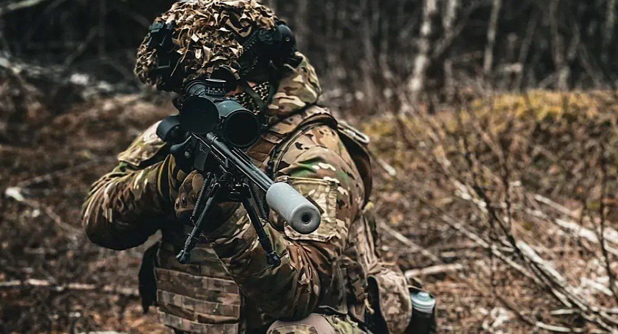 Окупанти штурмують позиції ЗСУ Окупанти штурмують позиції ЗСУ
