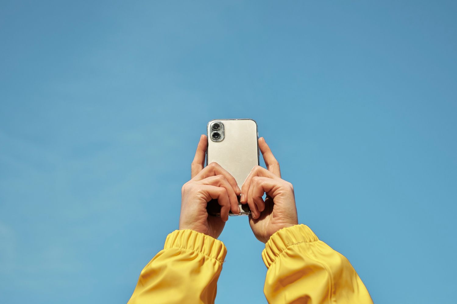 Чехлы со временем могут желтеть Чехлы со временем могут желтеть