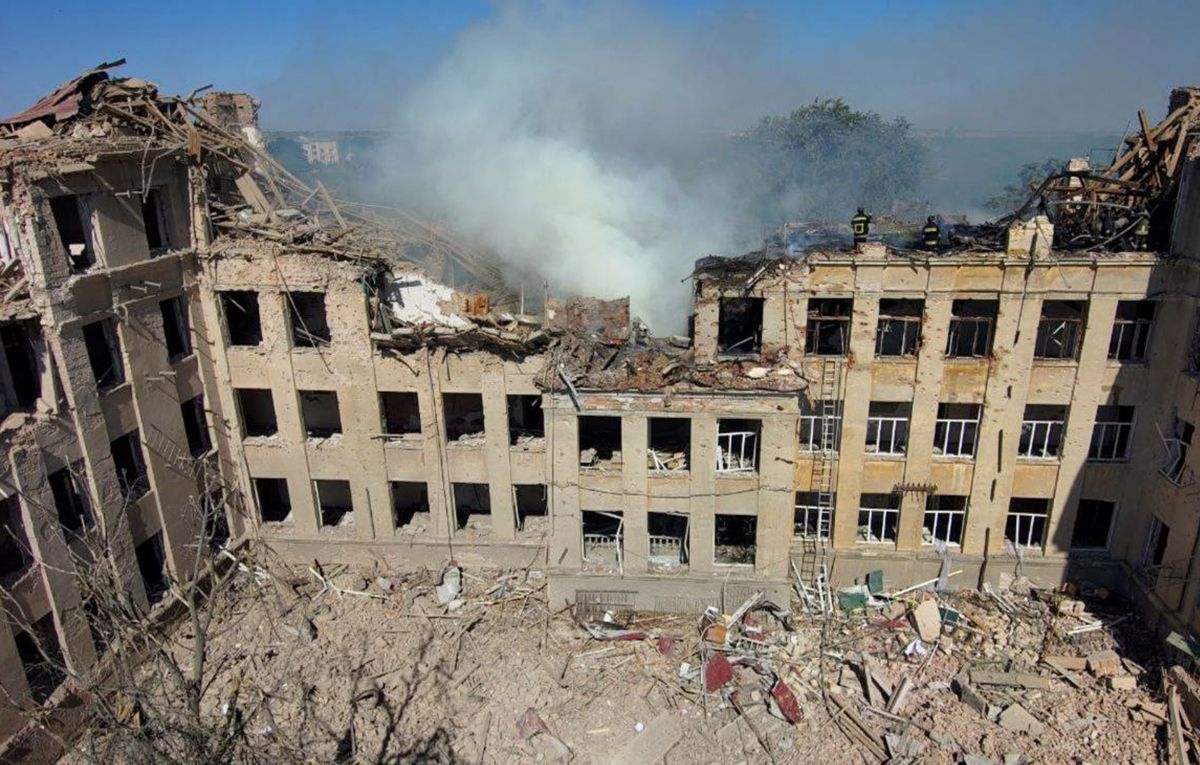 Удар по лицею в Белгород-Днестровском - ранены школьники - 24 Канал Удар по лицею в Белгород-Днестровском - ранены школьники - 24 Канал