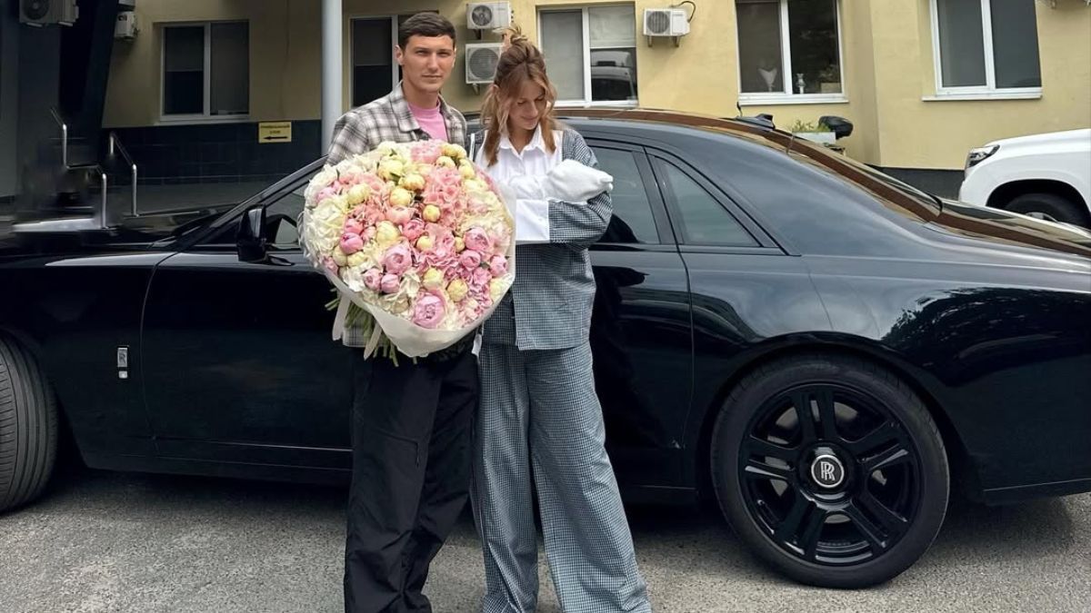 Леся Нікітюк з коханим та сином