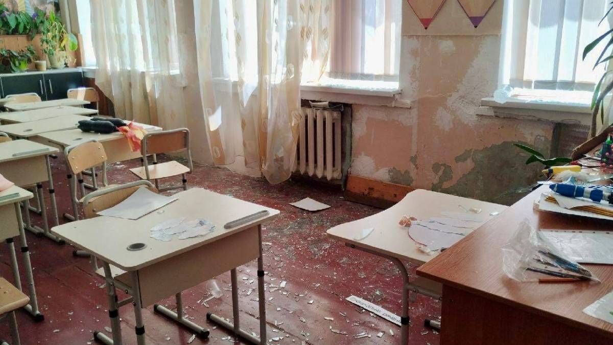 Оккупанты повредили три десятка учебных заведений в Днепре