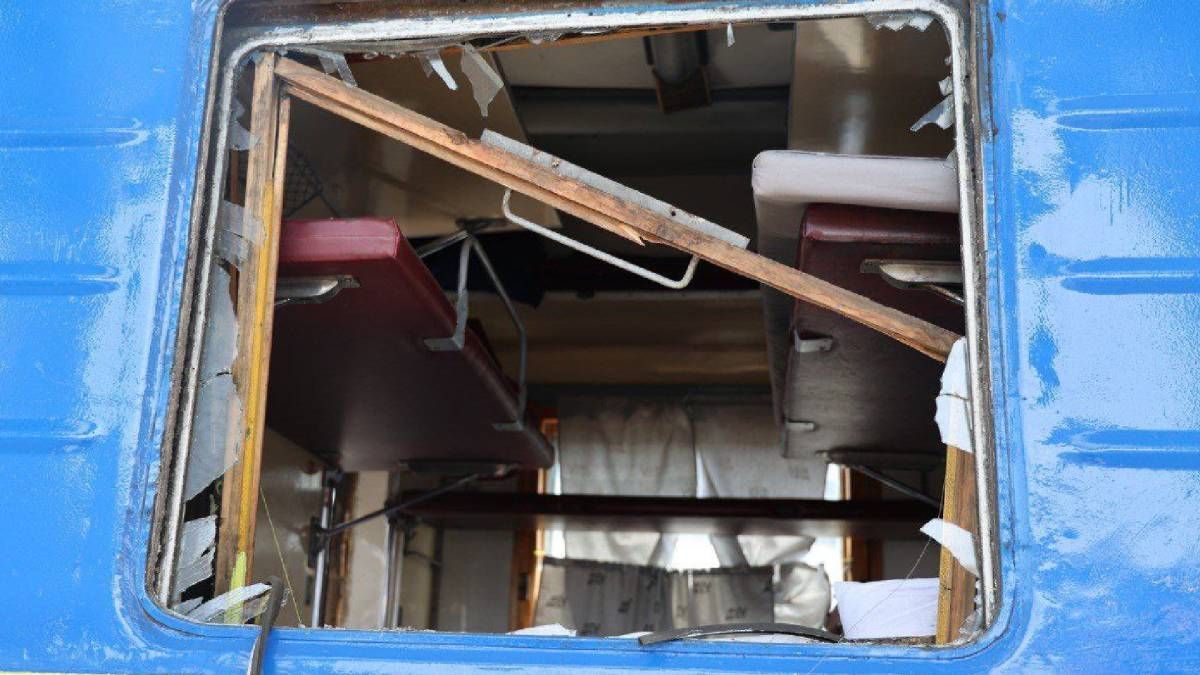 Росіяни поранили дітей у потягу в Дніпрі