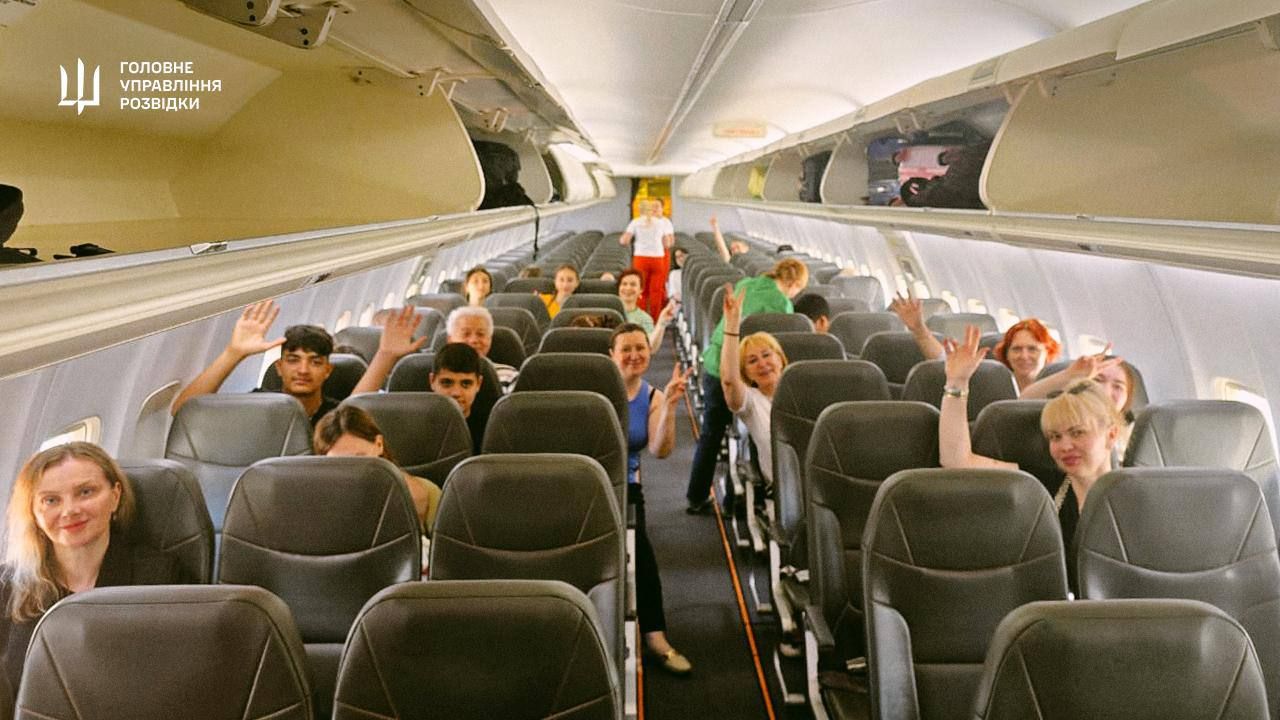 В Киев прибыли эвакуированные украинцы из Ирана - 24 Канал