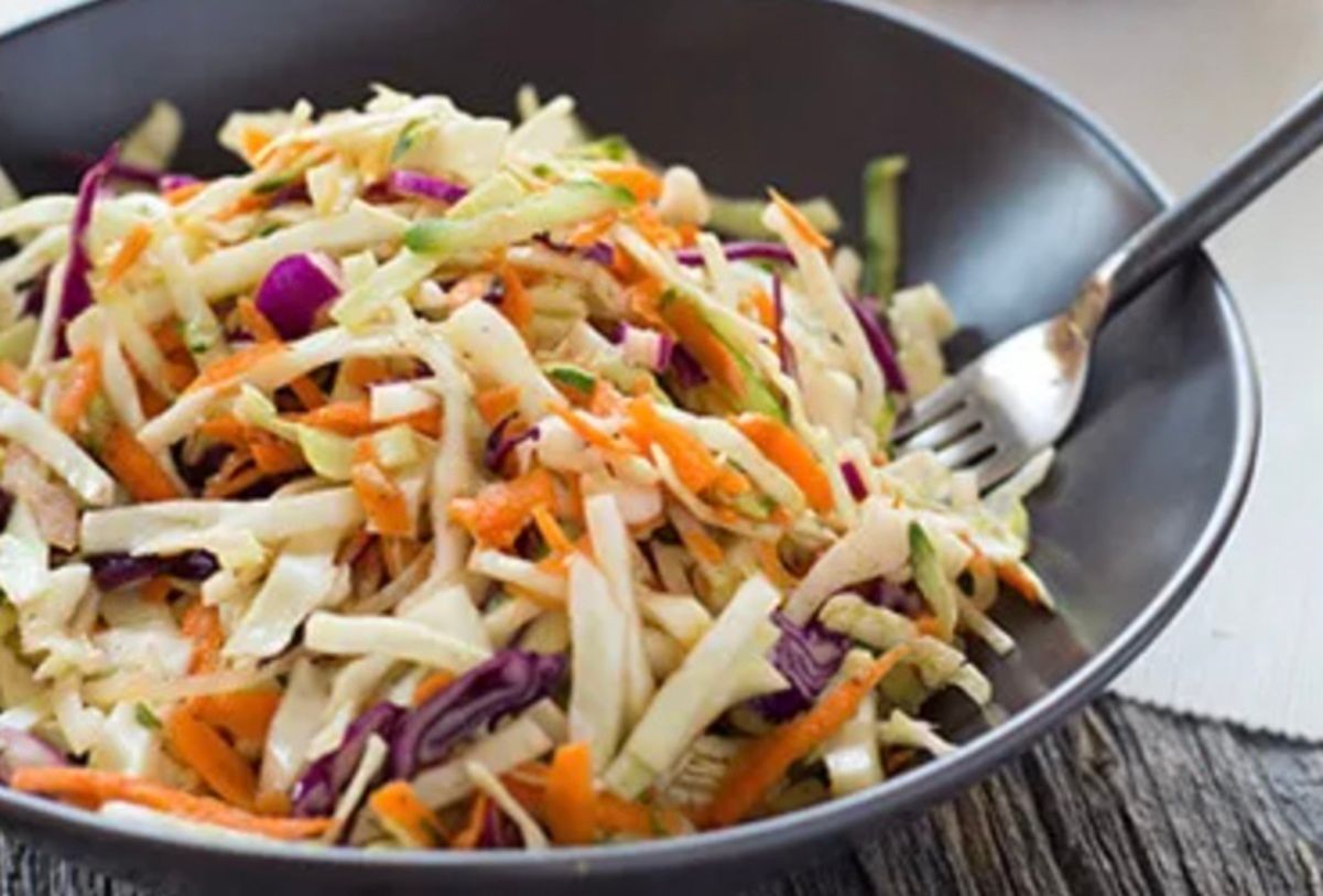 Легкий салат без майонеза Легкий салат без майонеза