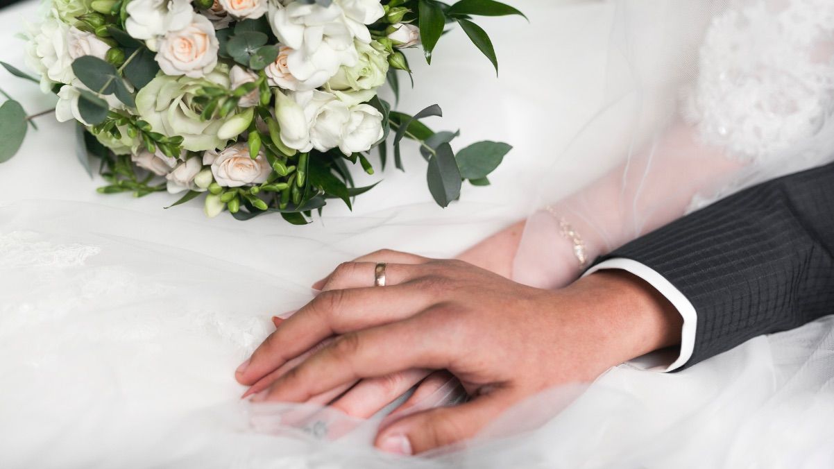 Що подарувати на 20 років весілля Що подарувати на 20 років весілля