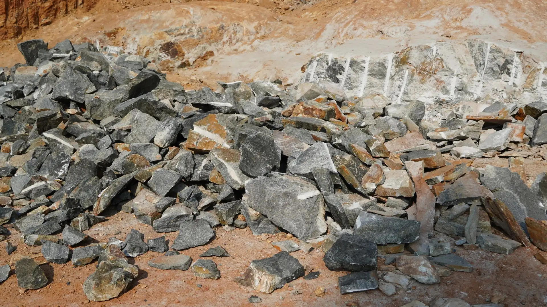 Росія окупувала головне літієве родовище України Росія окупувала головне літієве родовище України