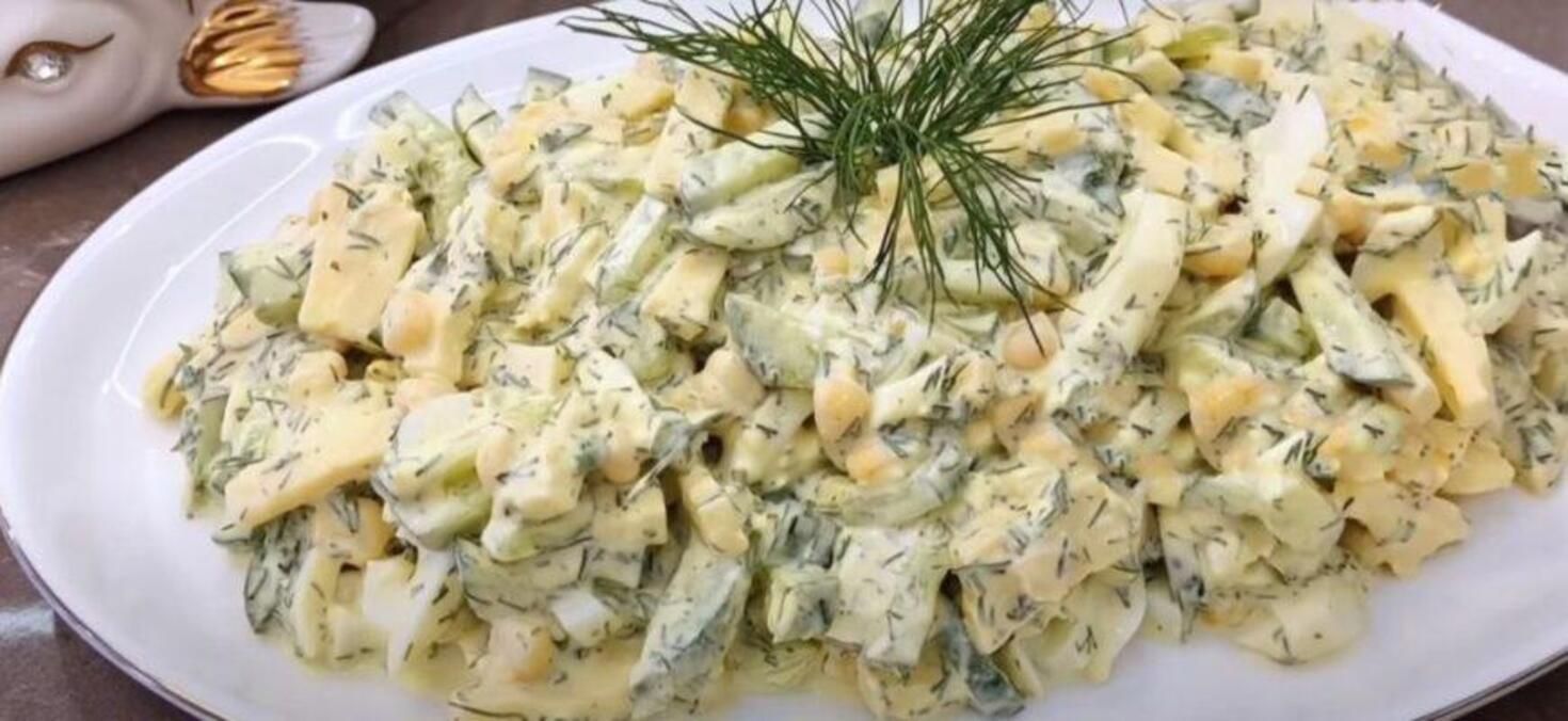 Салат, який пасує до усього Салат, який пасує до усього