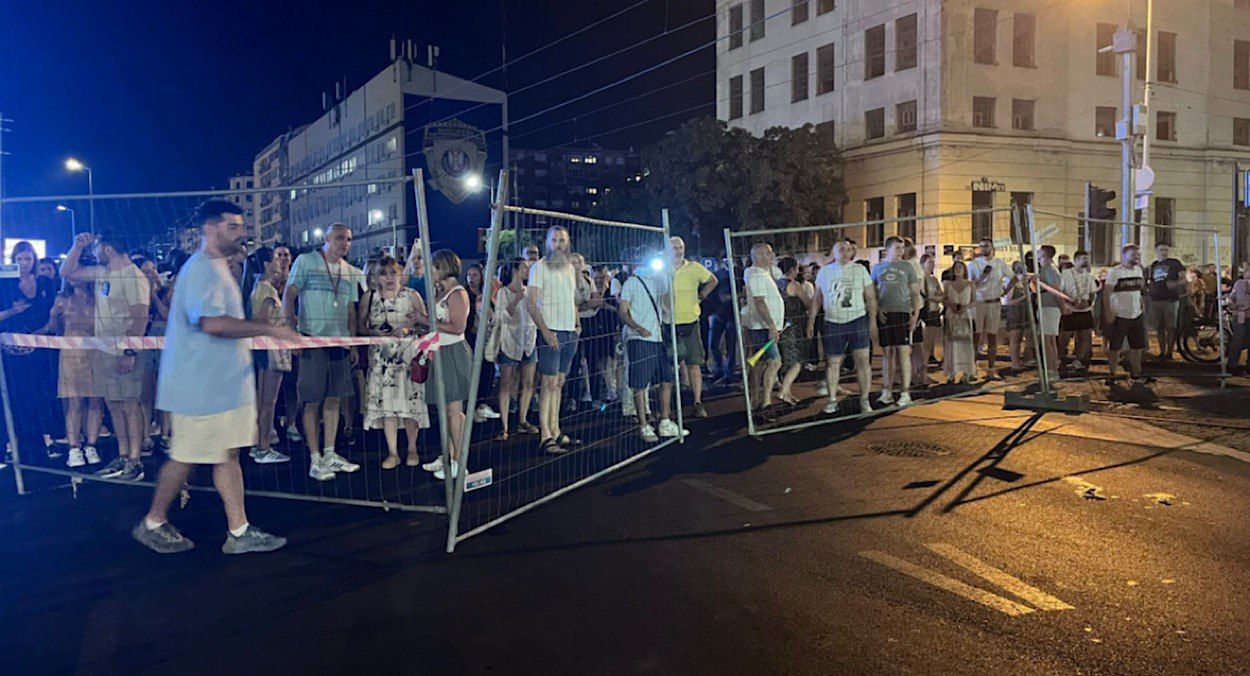 Антиурядові протести у Сербії Антиурядові протести у Сербії