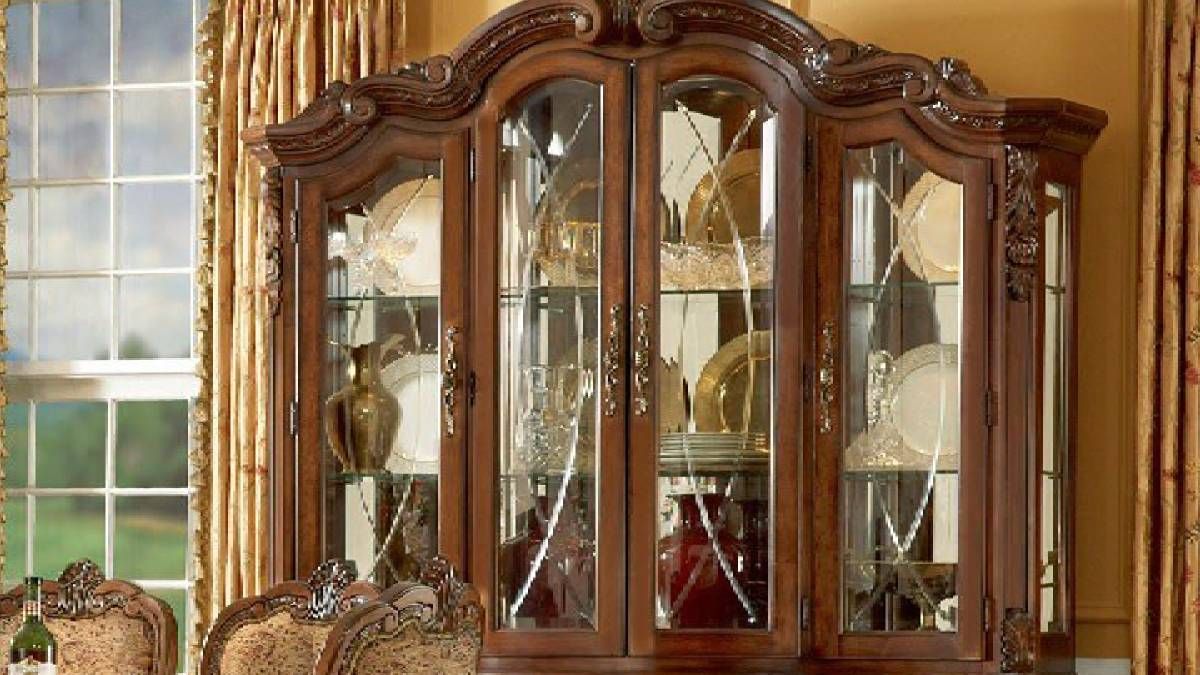 Возникновение креденца Возникновение креденца