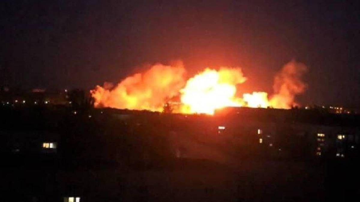 Для оккупантов в Донецке украинцы устроили горячую ночь Для оккупантов в Донецке украинцы устроили горячую ночь