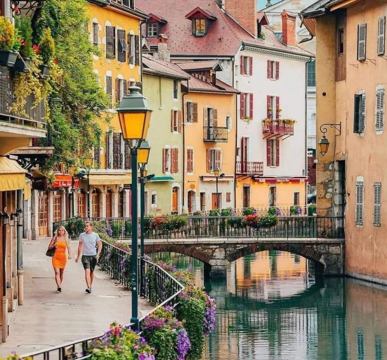 Аннесі Аннесі