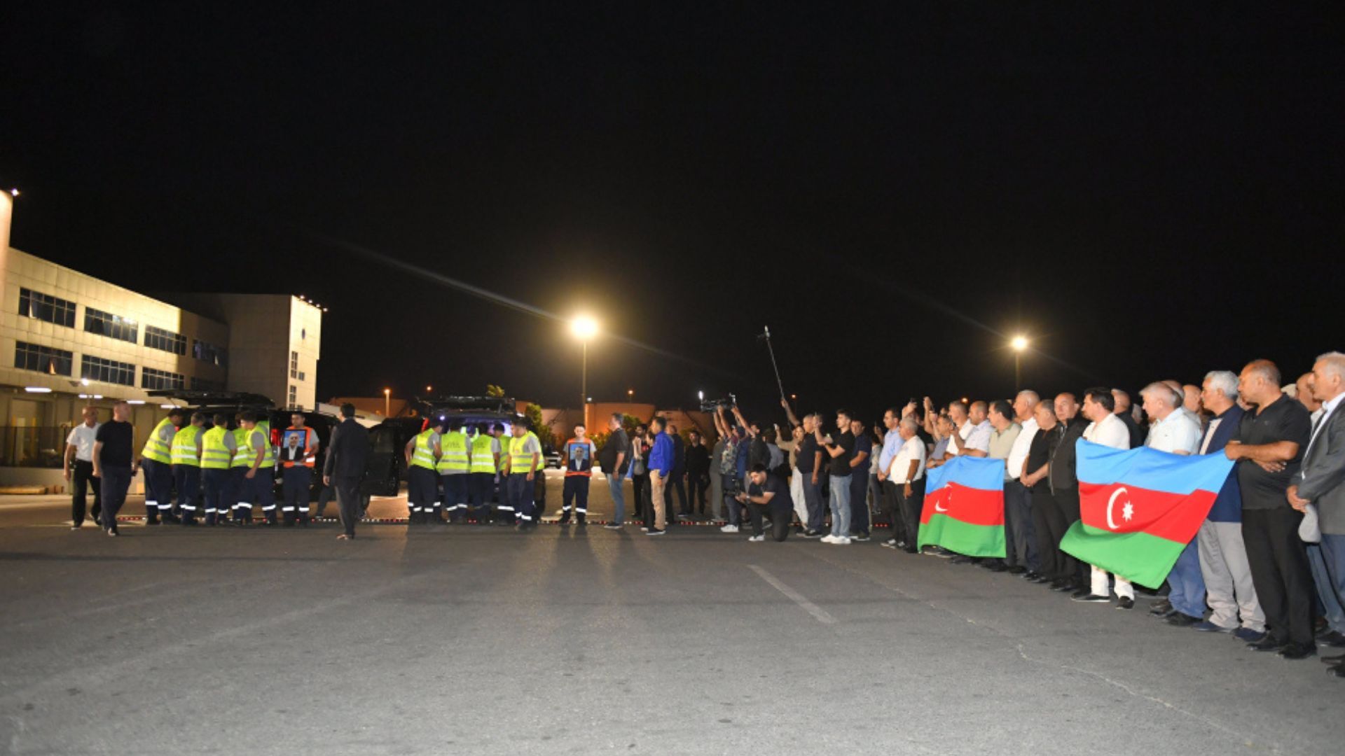 Азербайджан відреагував на вбивство їх уродженців у Росії Азербайджан відреагував на вбивство їх уродженців у Росії