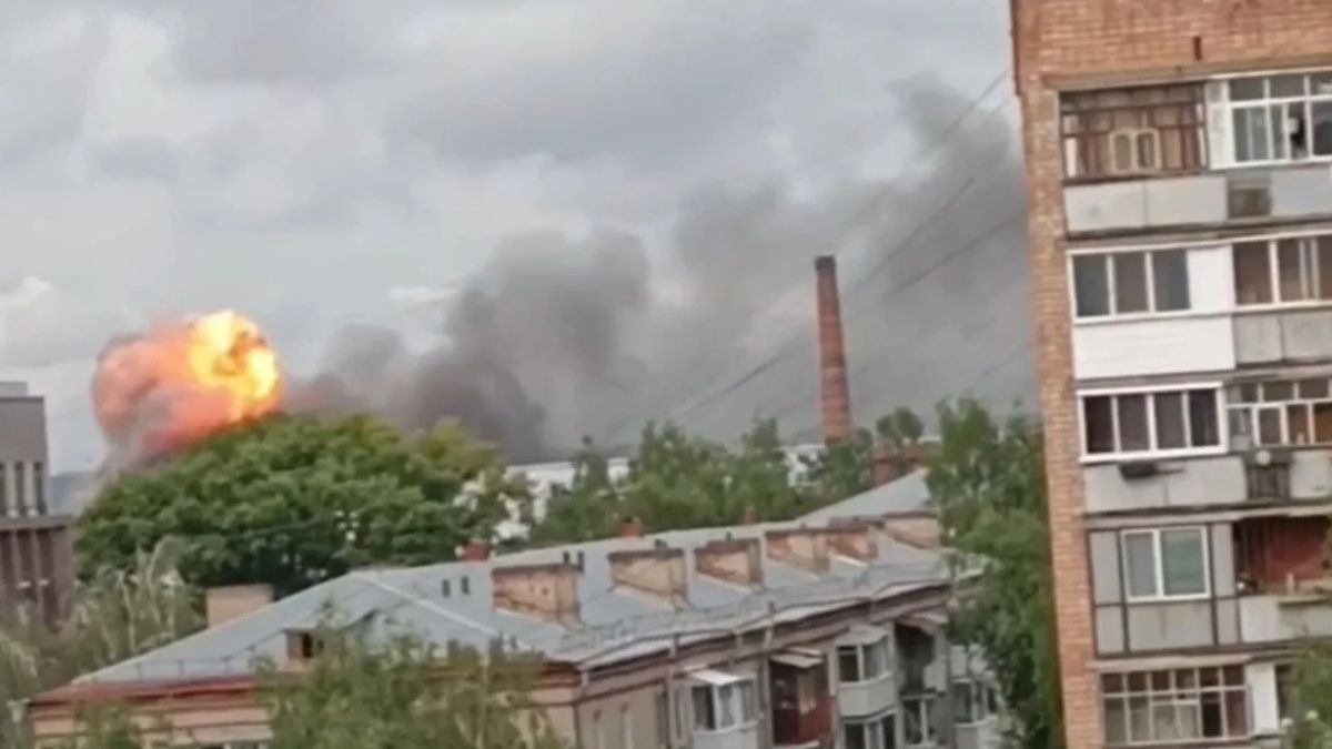 Дрони атакували завод "Купол" та НПЗ Дрони атакували завод "Купол" та НПЗ