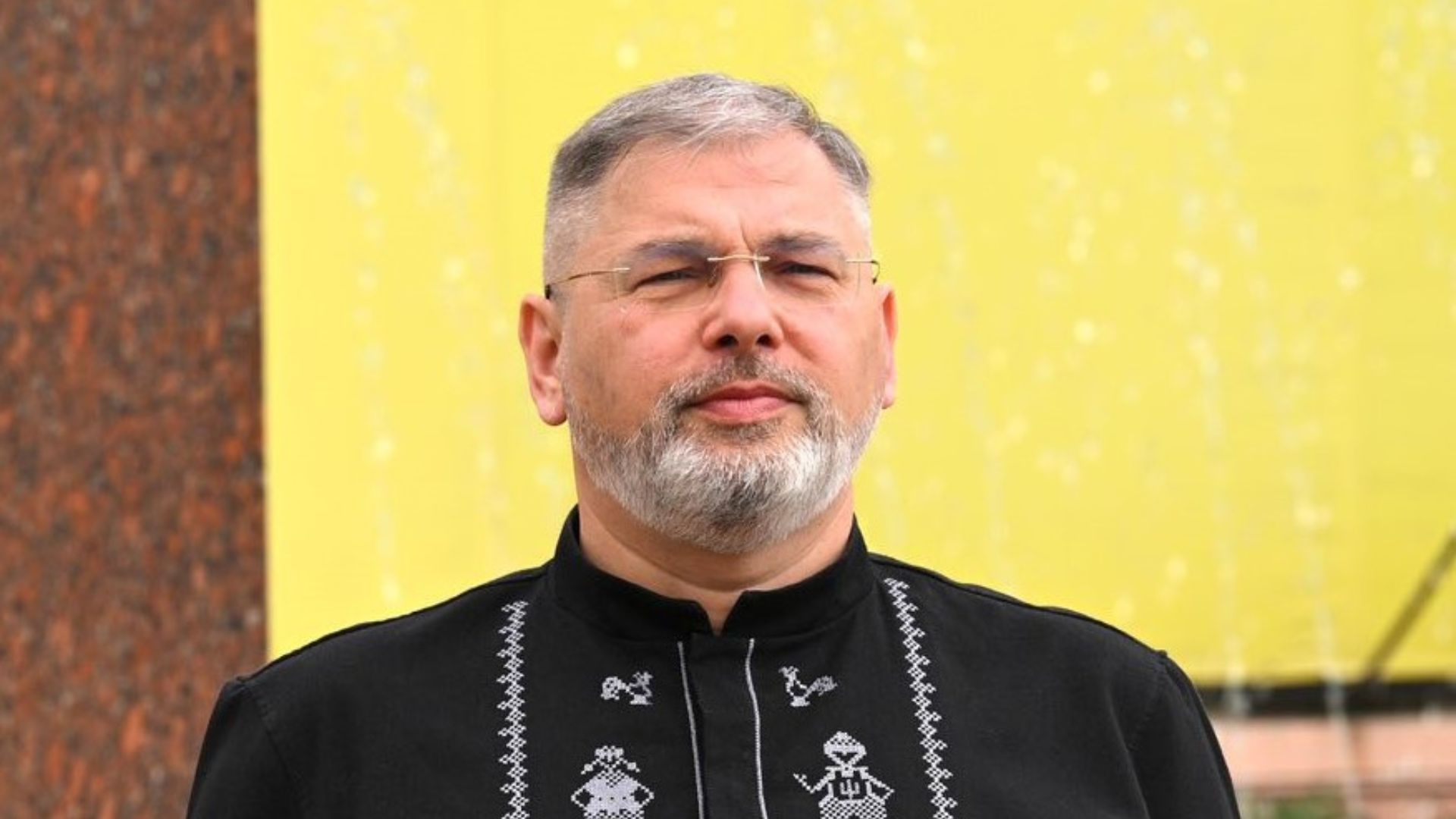 Председатель Черновицкой ОВА, вероятно, злоупотребляет служебным положением Председатель Черновицкой ОВА, вероятно, злоупотребляет служебным положением