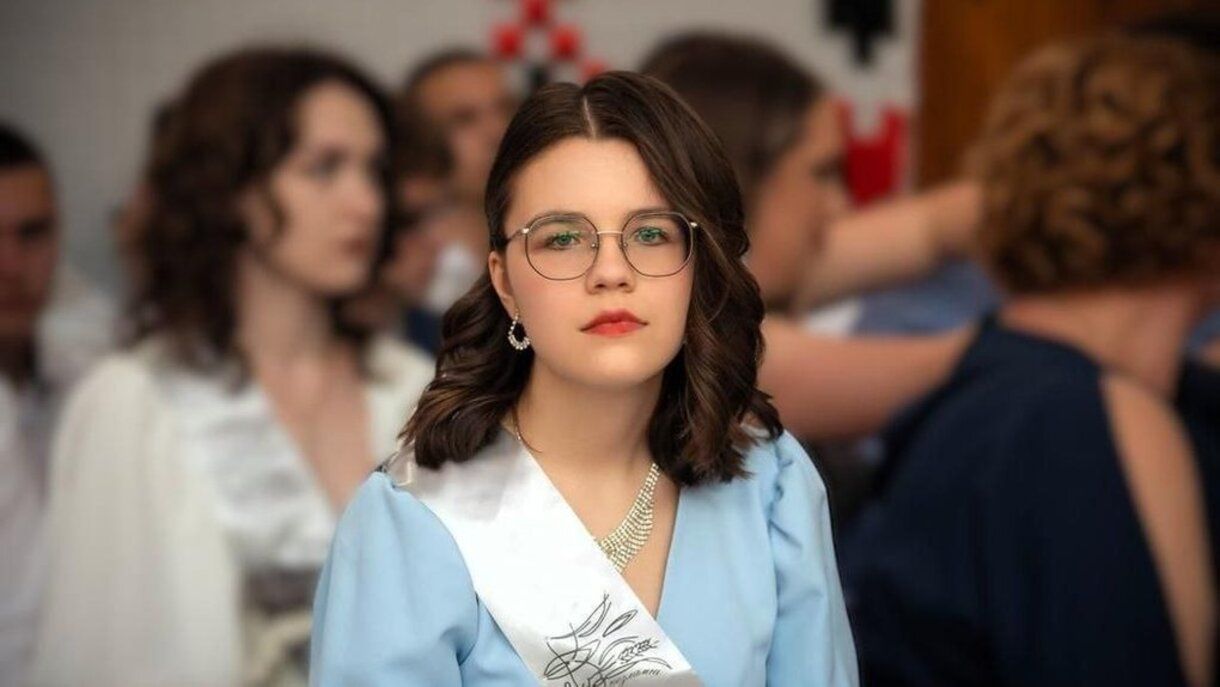 Дар'я Нечепаєва - випускниця з Миргорода отримала максимальні 800 балів на НМТ Дар'я Нечепаєва - випускниця з Миргорода отримала максимальні 800 балів на НМТ