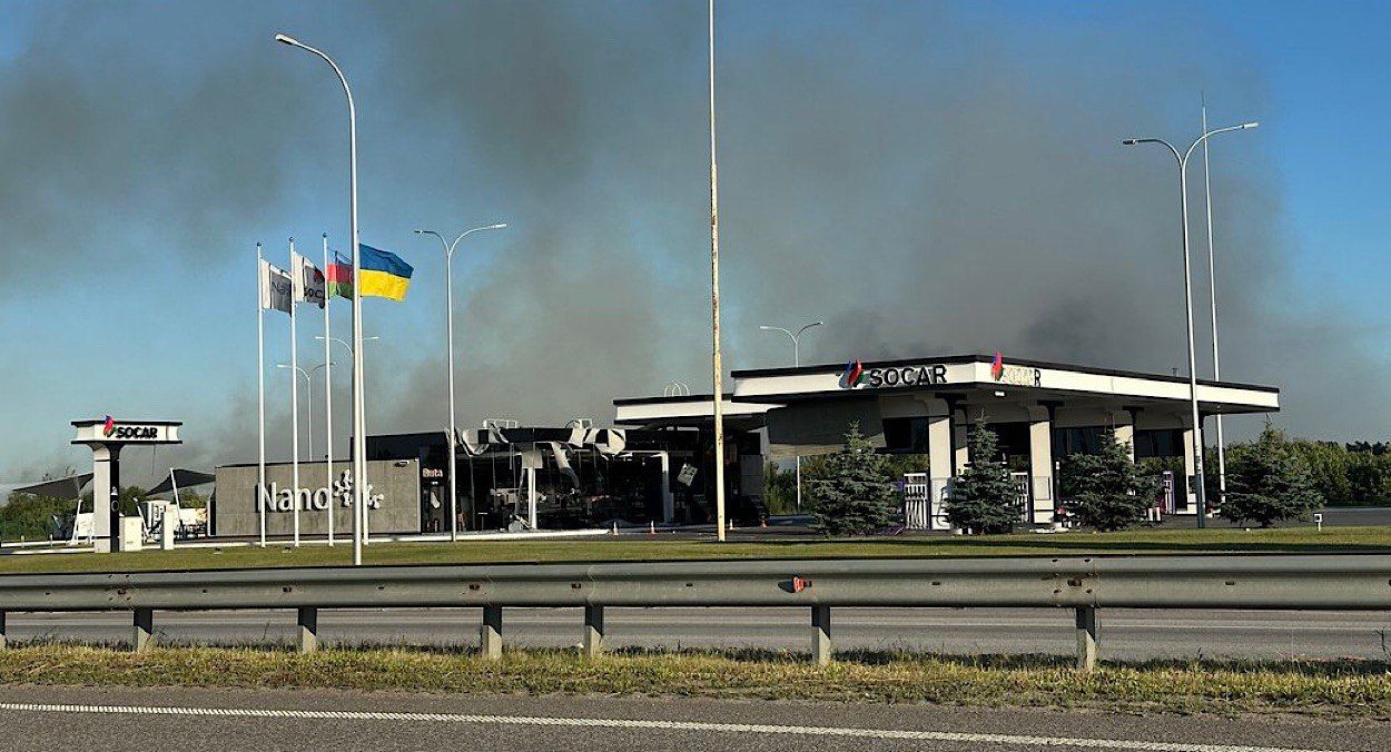 Потужний вибух і пожежа в селі Березина Потужний вибух і пожежа в селі Березина