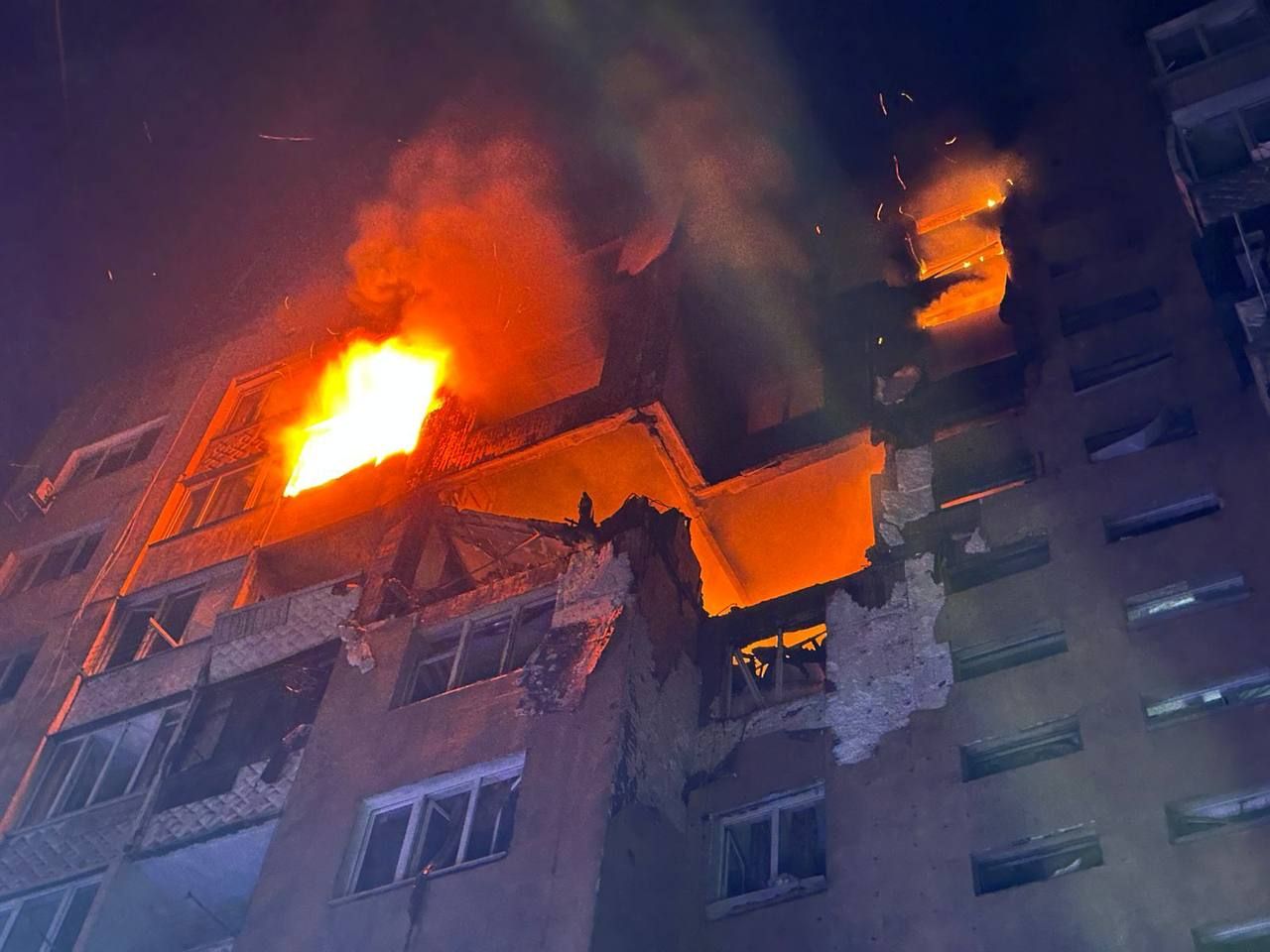 Моторошні наслідки ворожого обстрілу Одеси 3 липня Моторошні наслідки ворожого обстрілу Одеси 3 липня