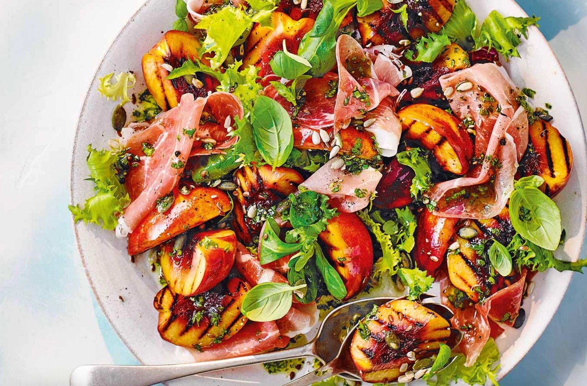 Салат с персиками и хамоном Салат с персиками и хамоном