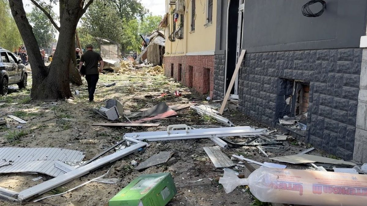 Удар по ТЦК в Полтаві - наслідки атаки 3 липня 2025 Удар по ТЦК в Полтаві - наслідки атаки 3 липня 2025