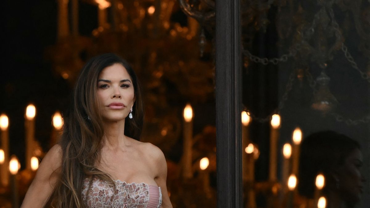 Лорен Санчес