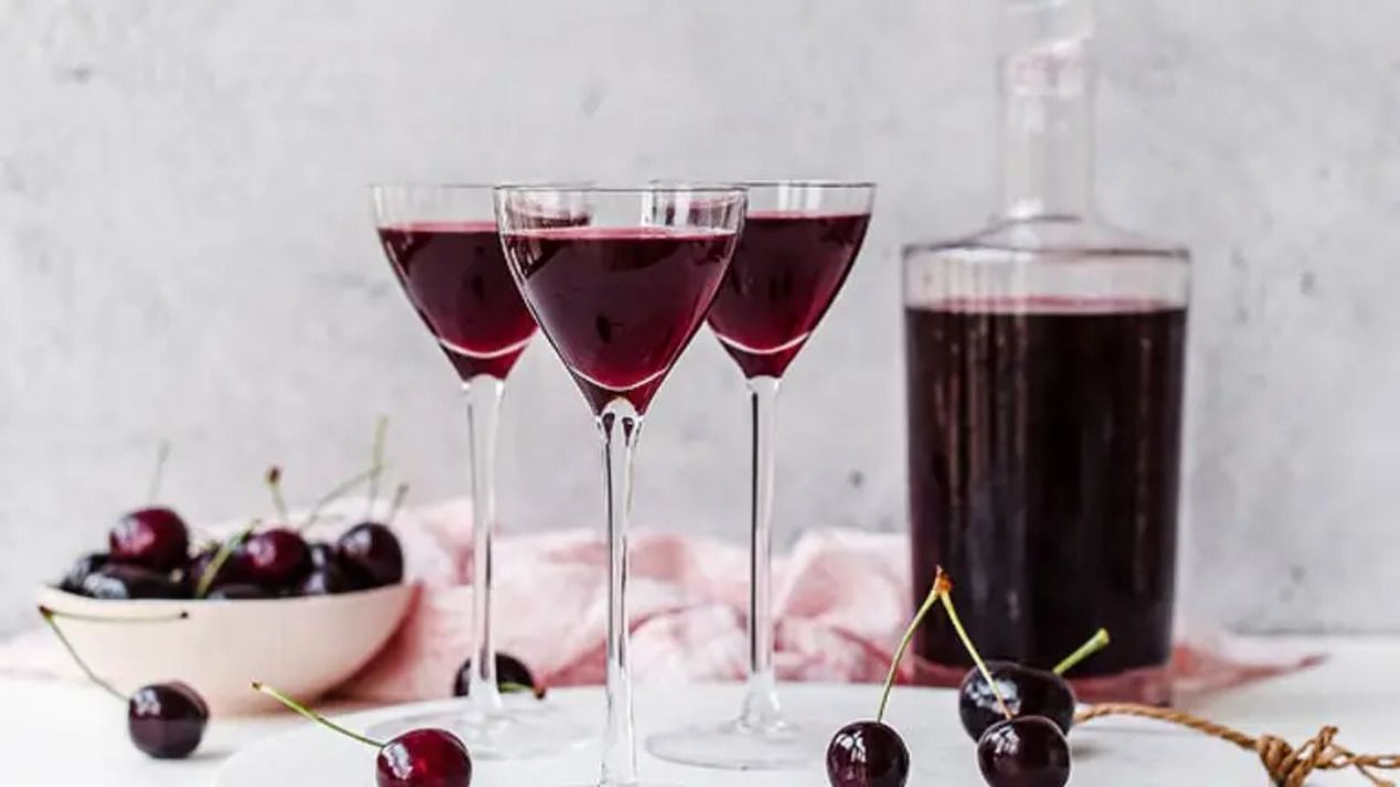 Готовим ароматную вишневку