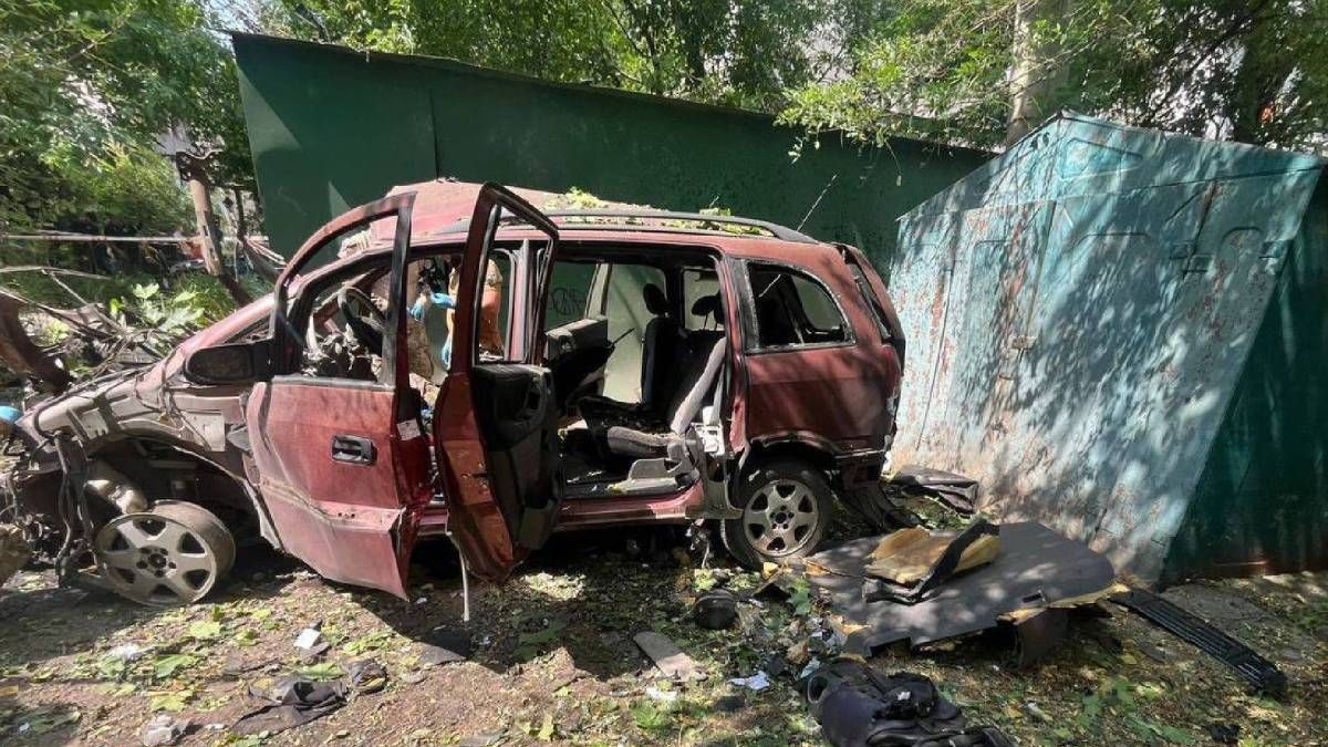 В Одесі підірвали авто з чоловіком всередині