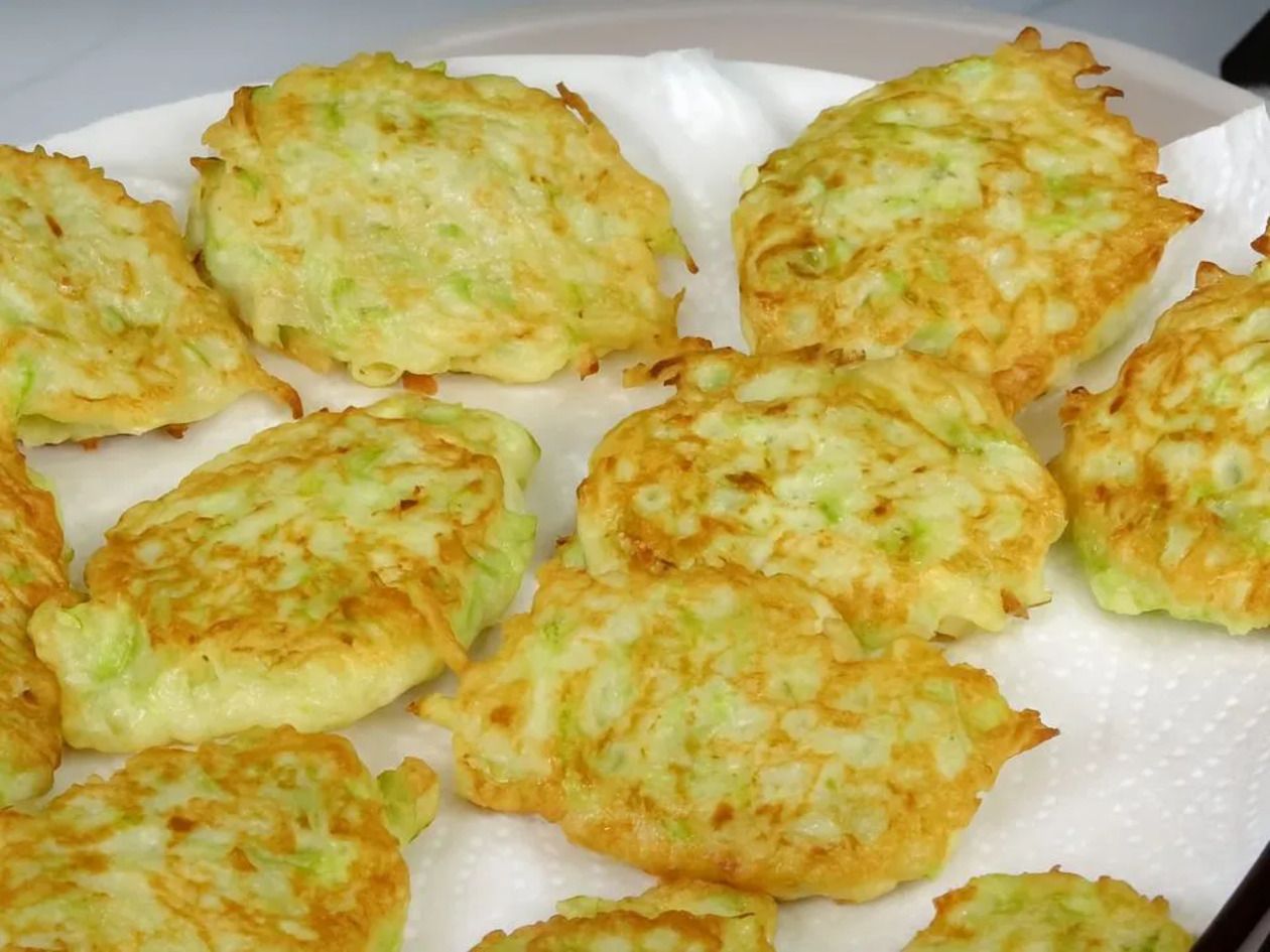 Готовим оладьи из кабачков Готовим оладьи из кабачков