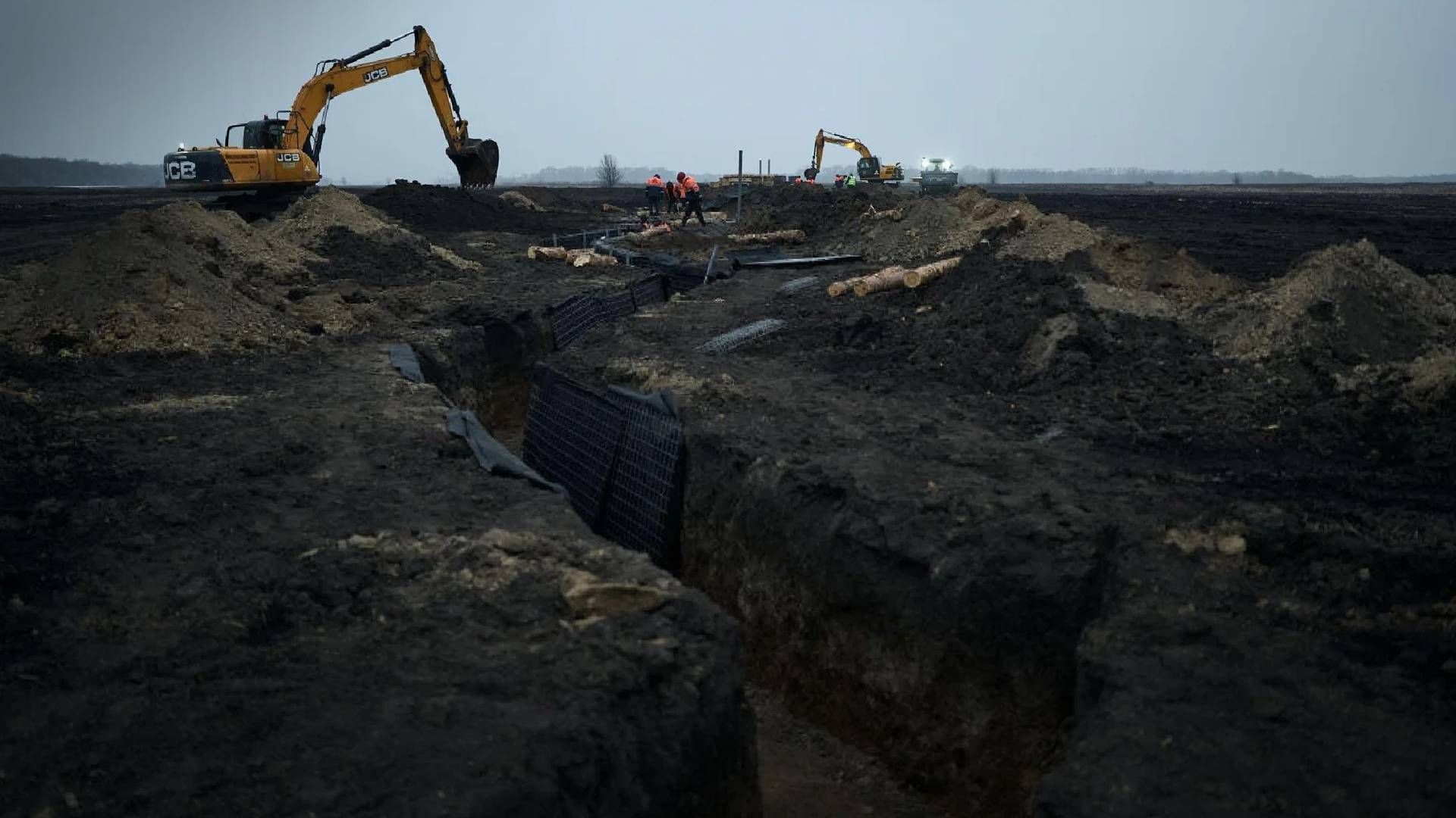 Как Украина обновляет фортификационные сооружения на передовой, чтобы сдержать наступление России Как Украина обновляет фортификационные сооружения на передовой, чтобы сдержать наступление России