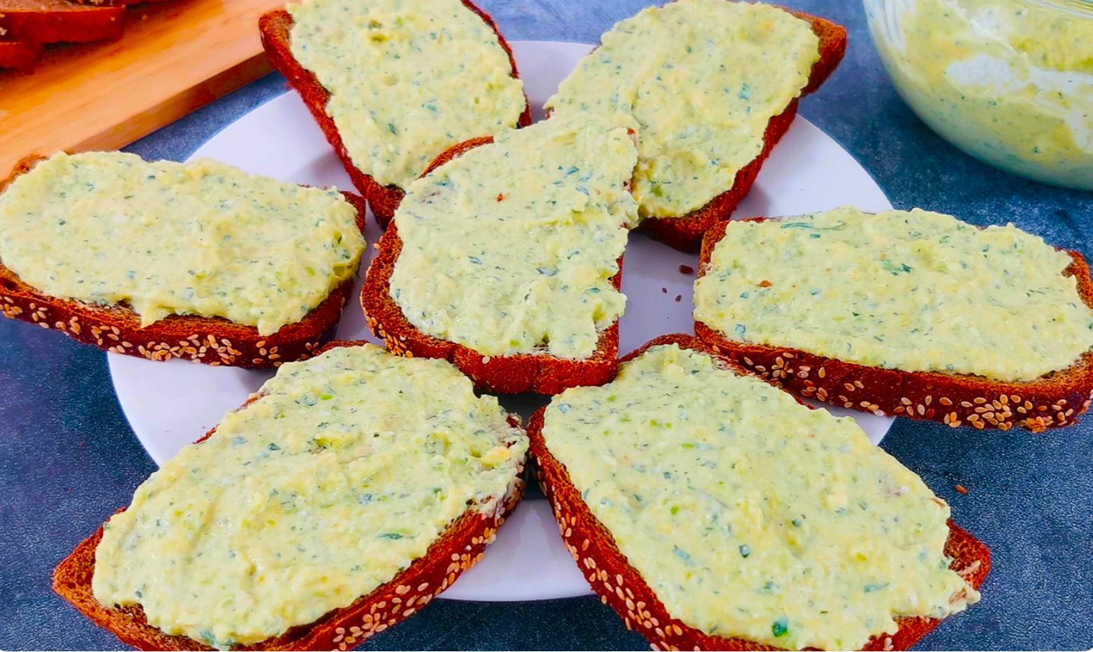 Аппетитная намазка из кабачков Аппетитная намазка из кабачков