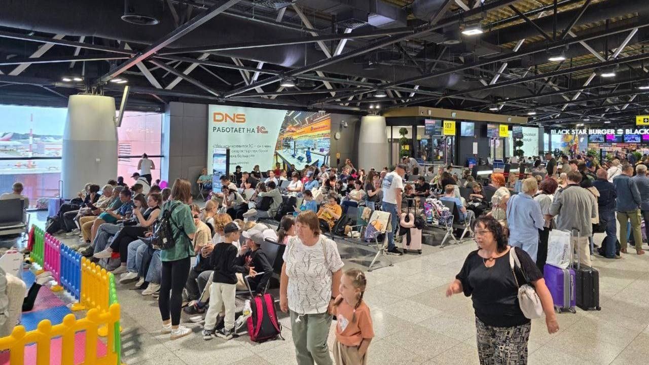 Скільки компанії втратили через колапс в аеропортах Росії Скільки компанії втратили через колапс в аеропортах Росії