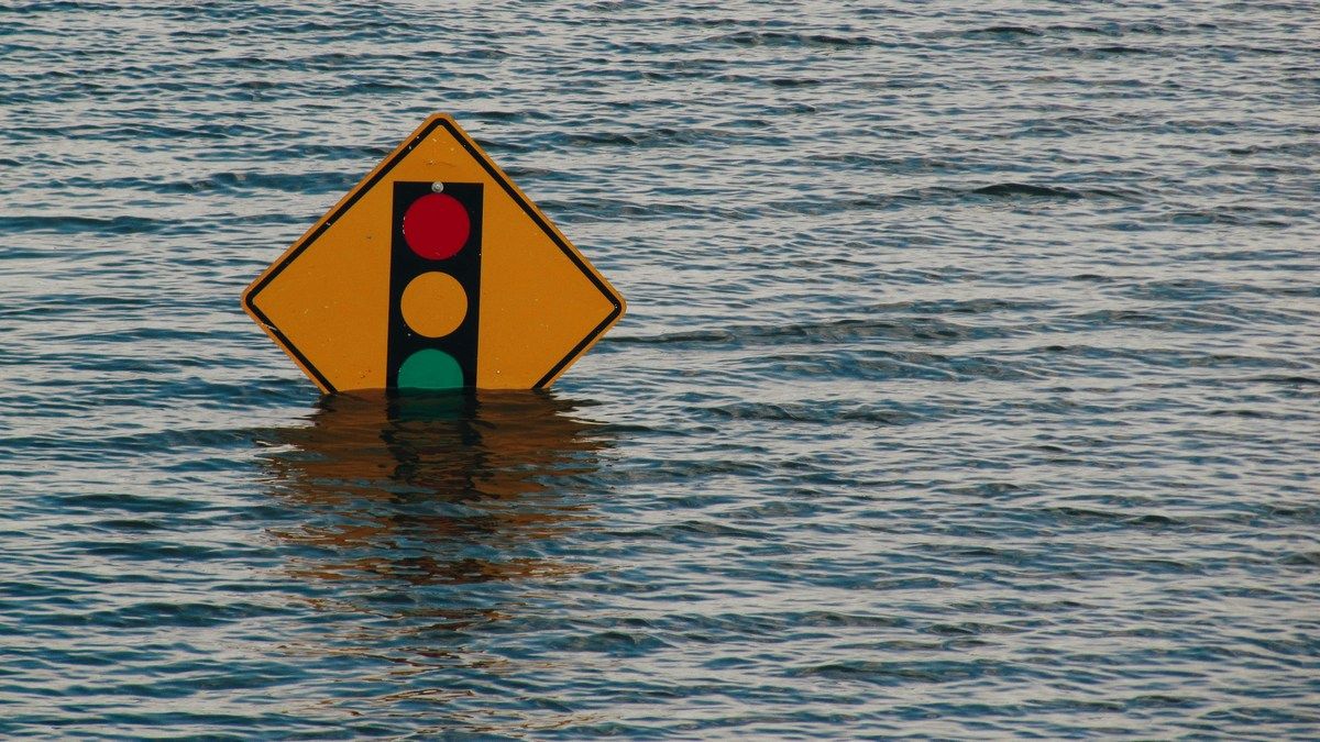 Наводнения в Техасе 2025: власти штата опровергают теории заговора о манипуляции погодой