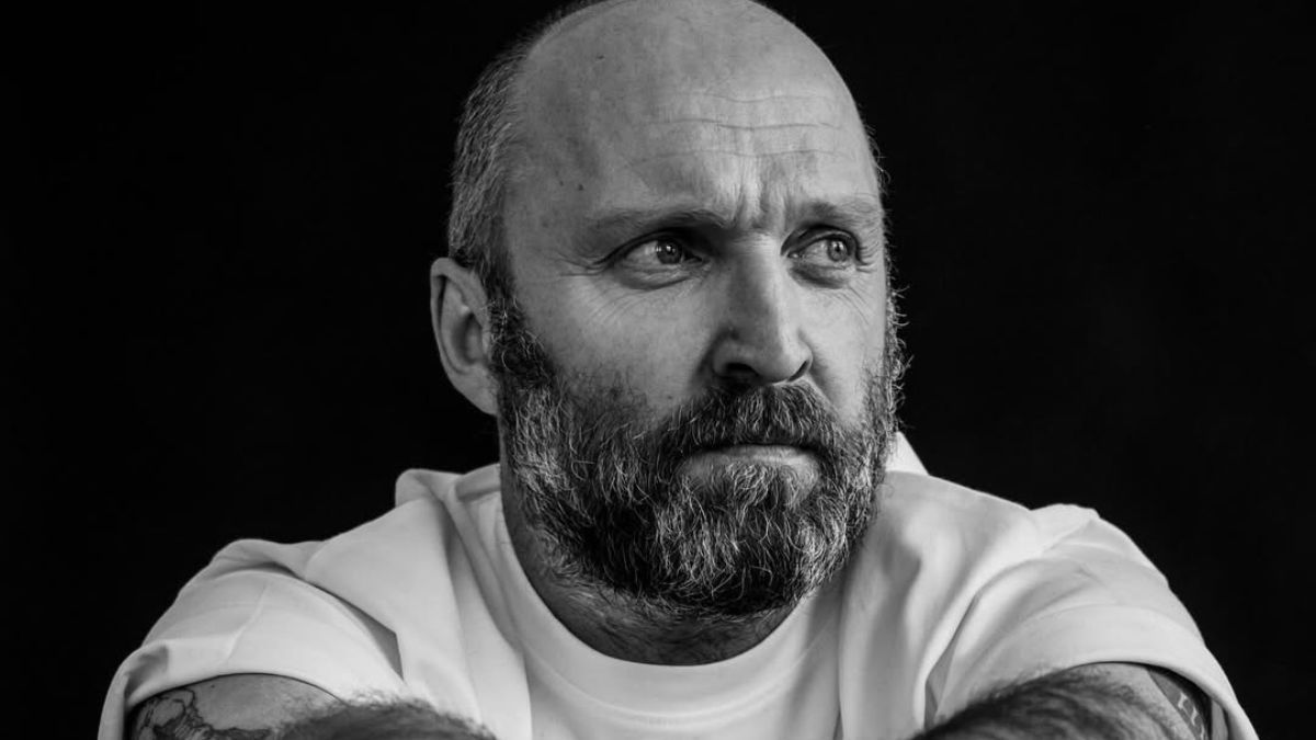 Де зараз і як виглядає Олександр Кобзар