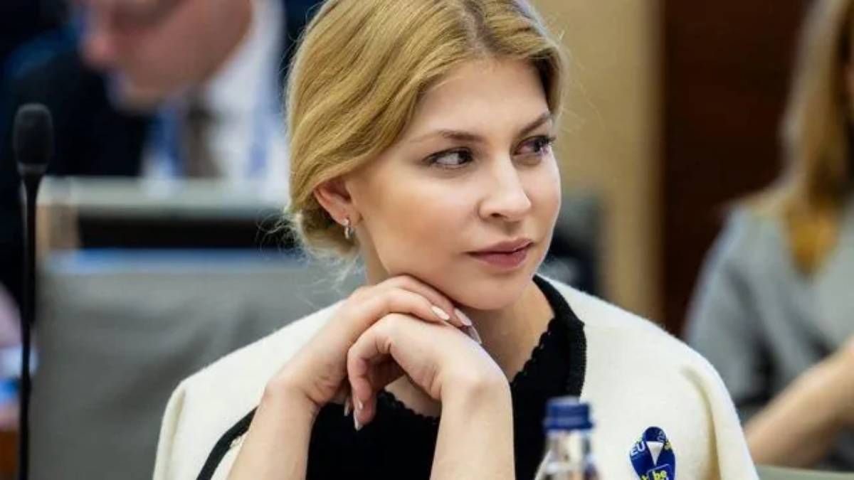 Стефанішина прокоментувала чутки про її призначення послом у США Стефанішина прокоментувала чутки про її призначення послом у США