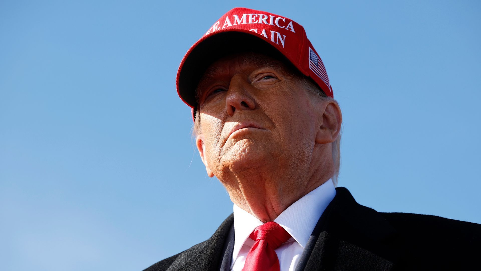 Трамп заявив, що погрожував Путіну розбомбити Москву Трамп заявив, що погрожував Путіну розбомбити Москву