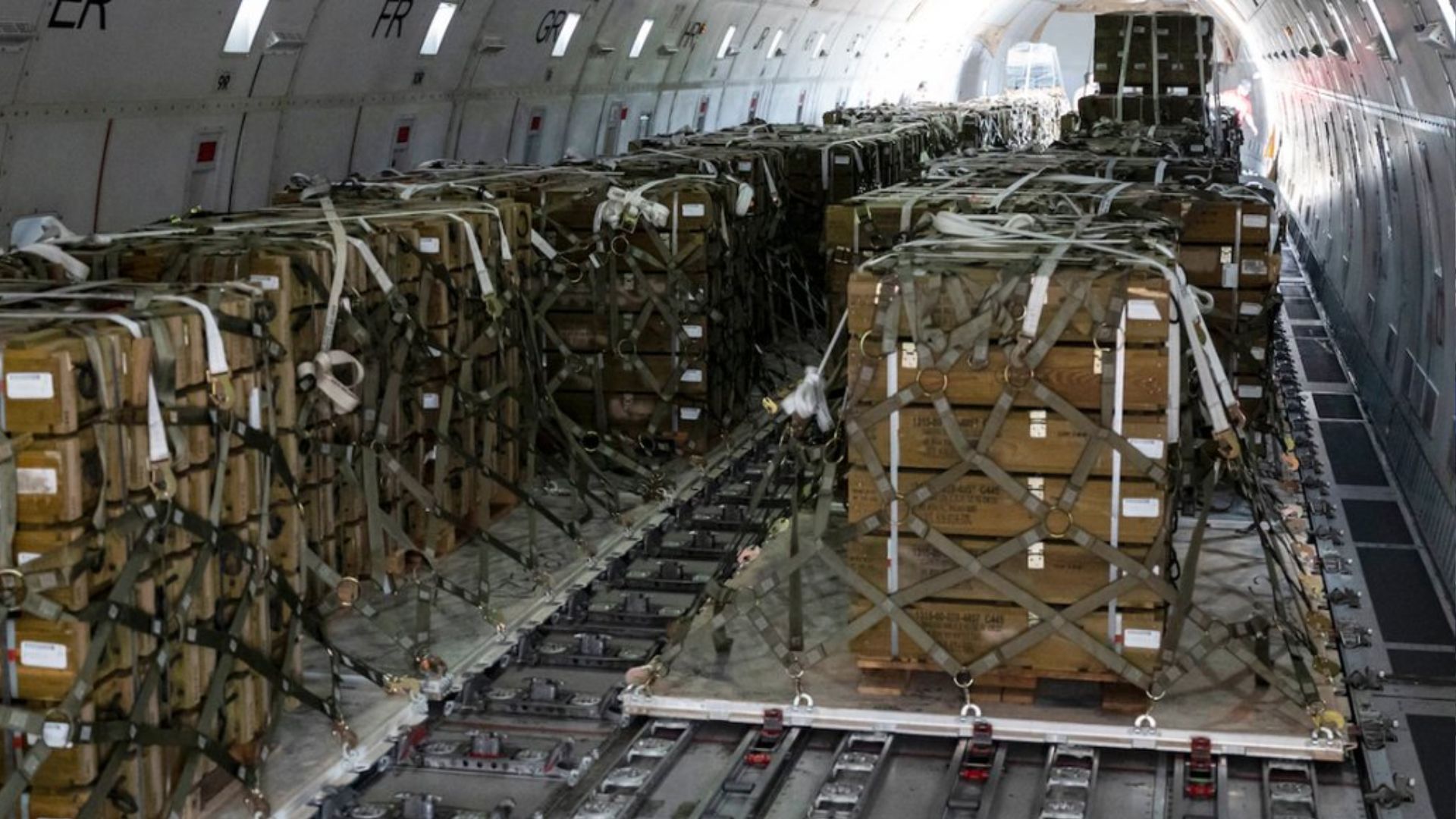 Поставки оружия из США возобновлены Поставки оружия из США возобновлены