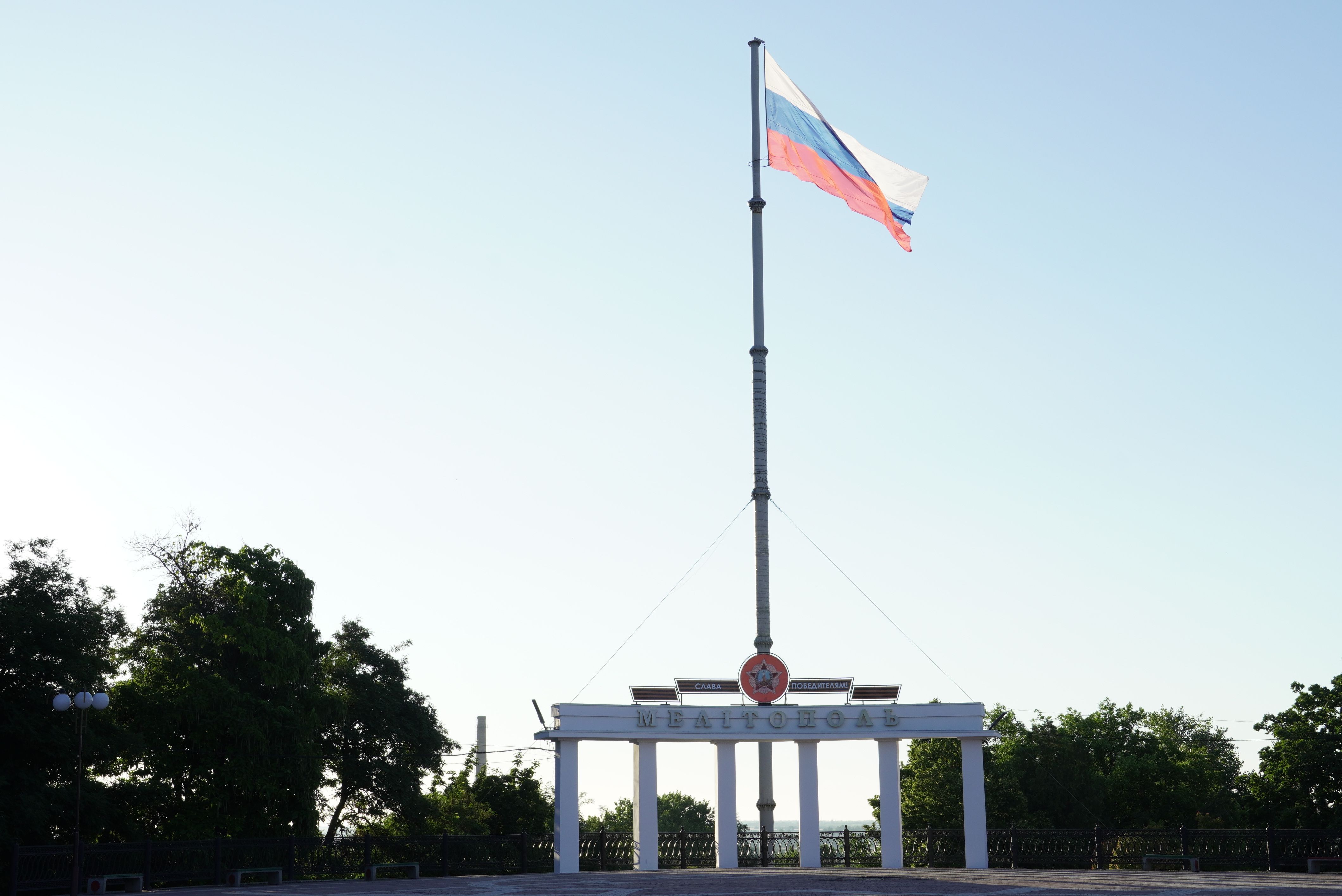 Росія заманює українських дітей в табори