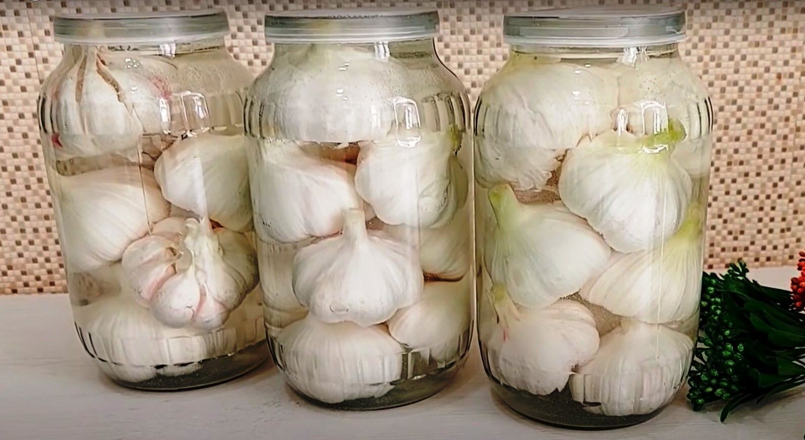 Маринуємо часник на зиму Маринуємо часник на зиму