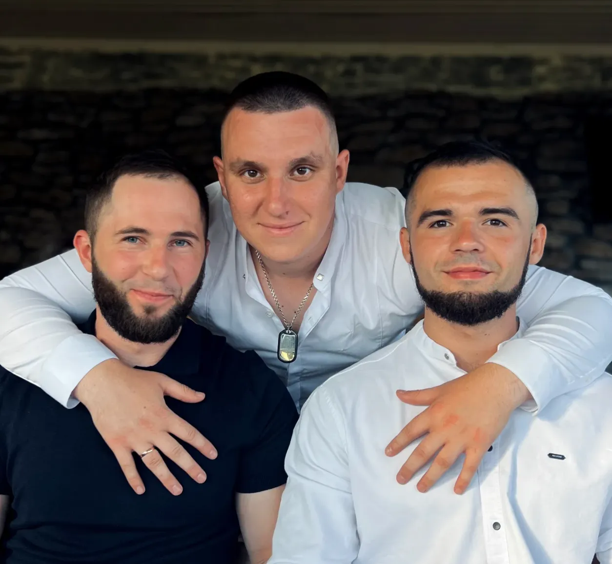 Евгений с другом и братом, которые также прошли плен