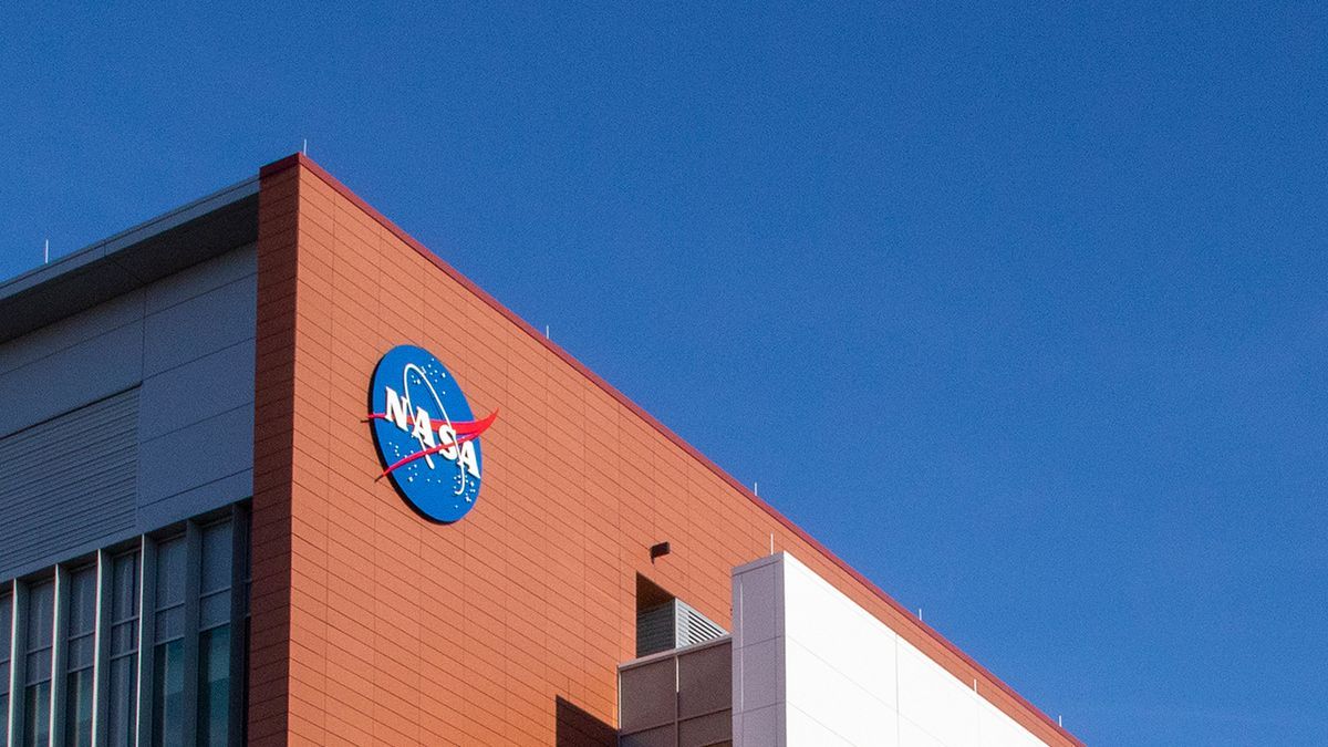 Министра транспорта США назначили временным администратором NASA Министра транспорта США назначили временным администратором NASA